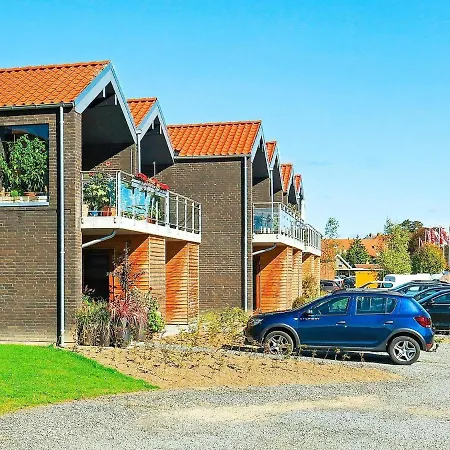 Apartment 4 Person In